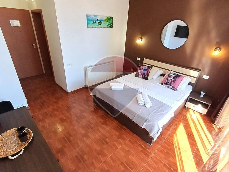 Casă cu 15 camere cu Teren 499 Mp în Nord