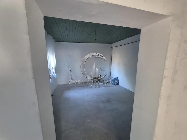 Casă cu 4 camere cu Canalizare în Amaru