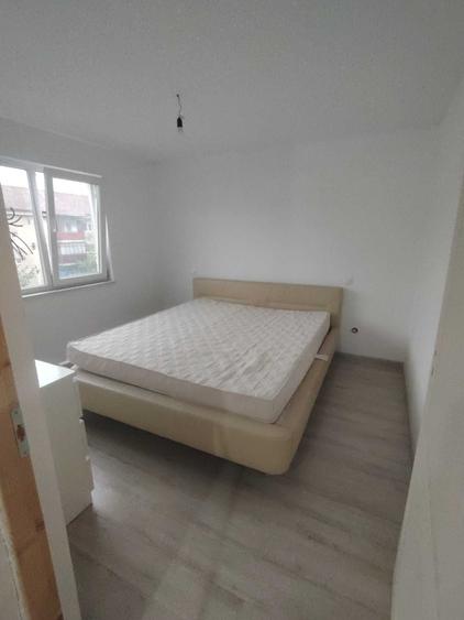 Apartament cu 2 camere semidecomandat în Exterior Vest