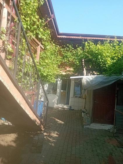 Casă cu 2 camere cu Teren 200 Mp în Ferentari