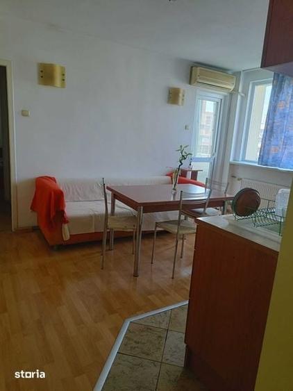 Apartament cu 3 camere în Bucur Obor