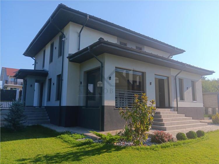 Barnova VILA LUX in spatele Primariei zona exclusivista cu p - 1