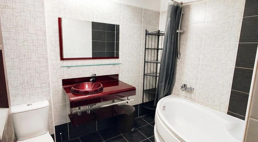 Casă cu 4 camere cu Teren 160 Mp în Central