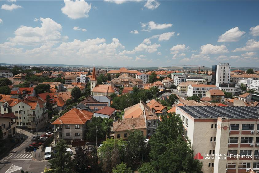 Spațiu comercial, de 3,070 mp, în Central