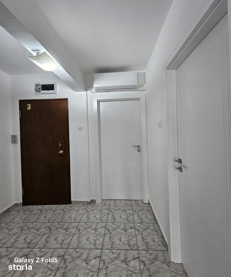 Apartament cu 3 camere decomandat în Iosia