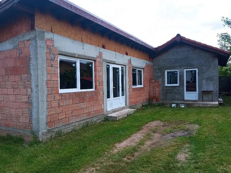 Casă cu Teren 600 Mp în Tărlungeni