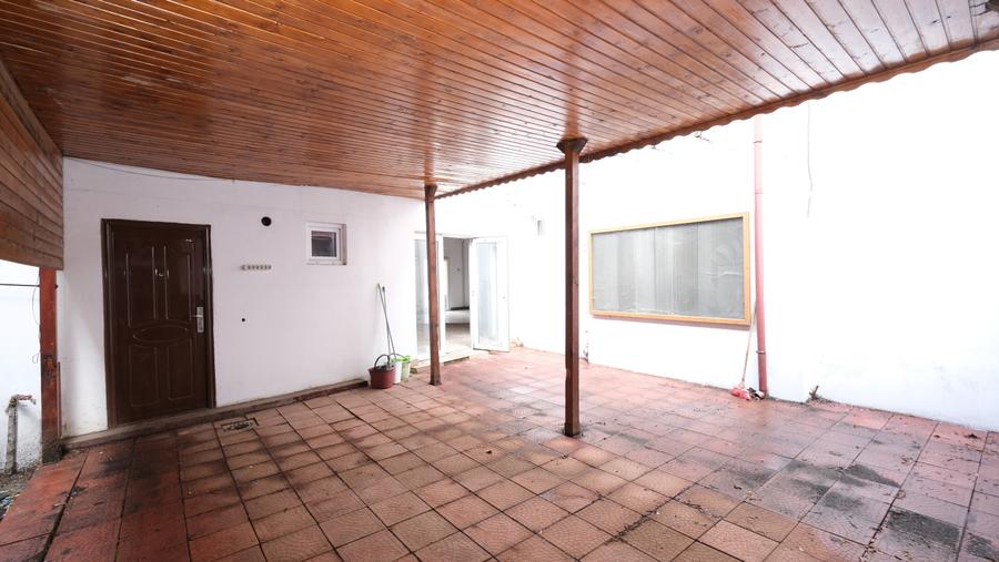 Vanzare Casa P+2+M construita in 2012 si 238 mp teren in Centrul Bucuresti - 2