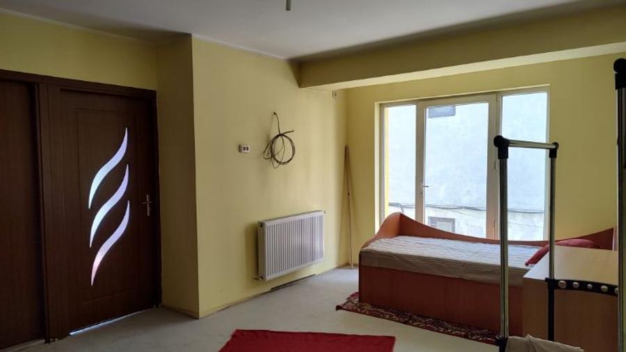 Apusului |  Militari –  Vila moderna cu 7 camere si curte generoasa - 200mp. | suprafata - 350mp. - 4