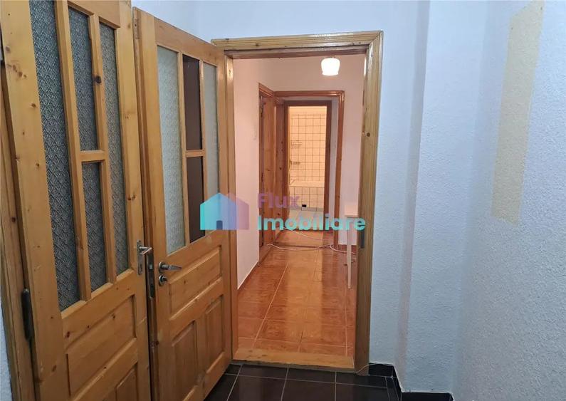 Apartament cu 3 camere etaj 2 Obcini zona Dany Gry - 9
