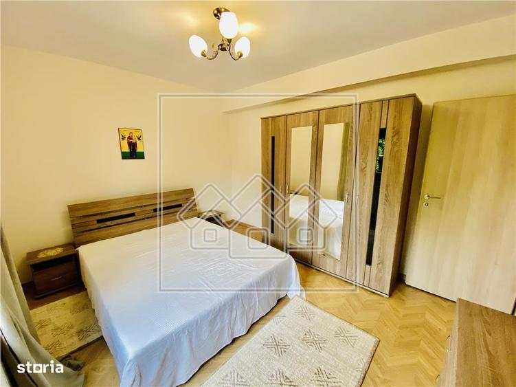 Ap cu 2 camere, gradina si pod situat in Vasile Aaron - 10