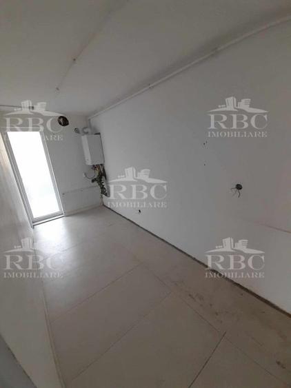 Spatiu comercial 86 mp cu vitrina si posibilitate parcare - 3