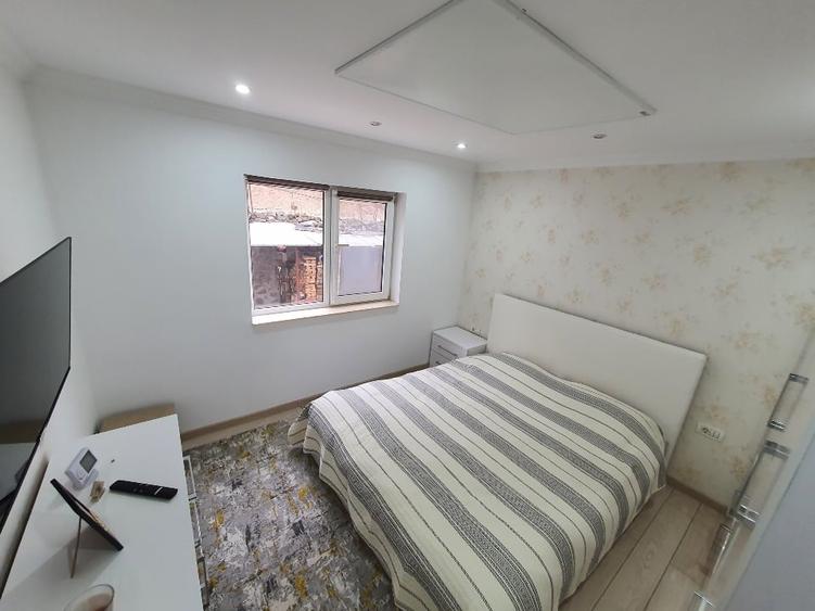 Vand apartament cu 2 camere in Baile Herculane. - 7