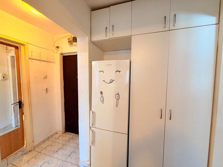 | Apartament de Inchiriat | 2 Camere | Dr.Taberei | Val. Argesului 6 | - 8