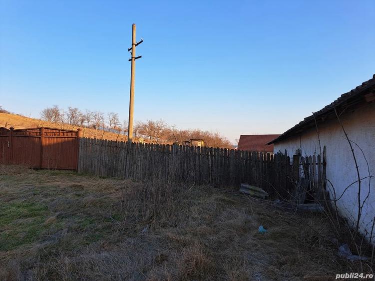 Vand sau Inchiriez Teren intravilan + cladire - 1