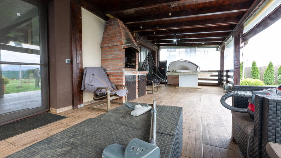 DE VANZARE - casă de familie deosebită în Sânpetru – teren de 1644 mp - 16