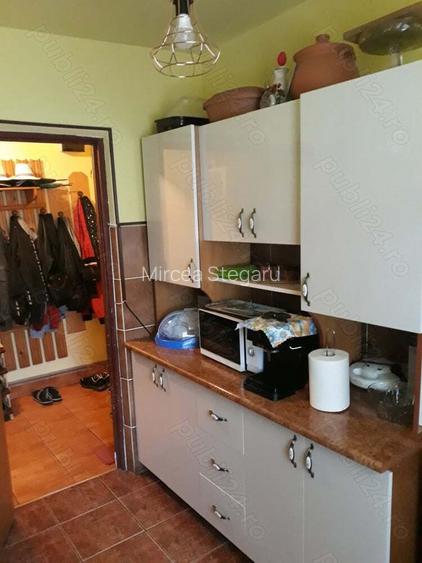 Vand apartament 3 camere