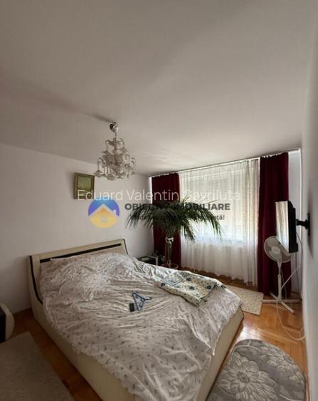 Apartament 4 camere, zona Precista Locul unde incep amin Apartament 4 camere, zona Precista Locul unde incep amin