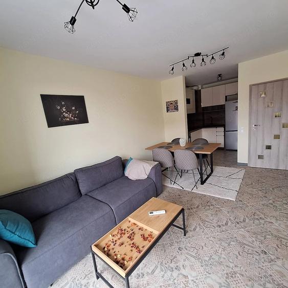 Apartament cu 2 camere decomandat în Metalurgiei