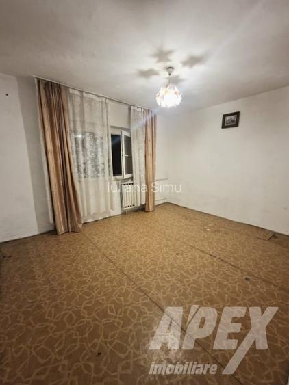 2 camere DECOMANDAT • 56 mp • langa Prosper Center • Ideal renovare • Etaj 5/8