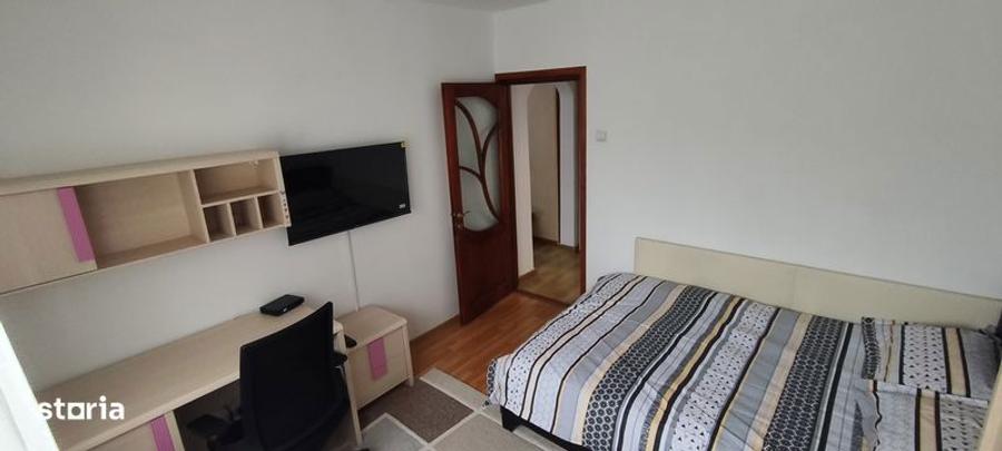 Inchiriez apartament zona podu de dier - 5