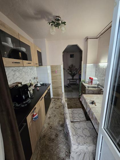 Apartament cu 2 camere decomandat, mobilat în Freidorf