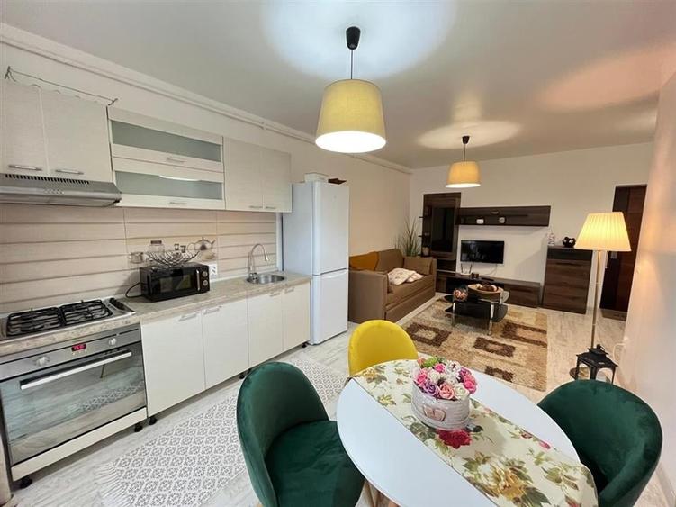 Apartament modern 2 camere terasa si parcare zona Centrala - 2