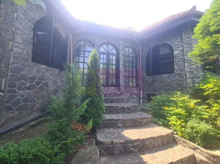 Vila de vanzare in Campina - Zona Lunca Mare - 2