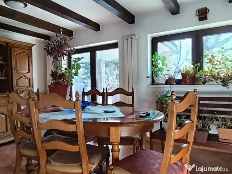 Casa cocheta cu panorama de vis catre mun?ii Bucegi Col?ii morarului - 1