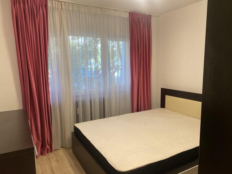 Apartament cu 3 camere decomandat, mobilat în Drumul Taberei