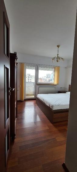 Ultracentral Mantuleasa, ap dec. 3 cam+hol, mp 80+10 balcon, bl. bet/caram 1982 - 8