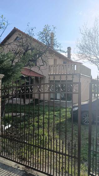 Casa cu etaj in Paulis jud.Arad - 1