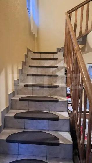 Casa cu 4 camere, 300mp, Ungheni - 1