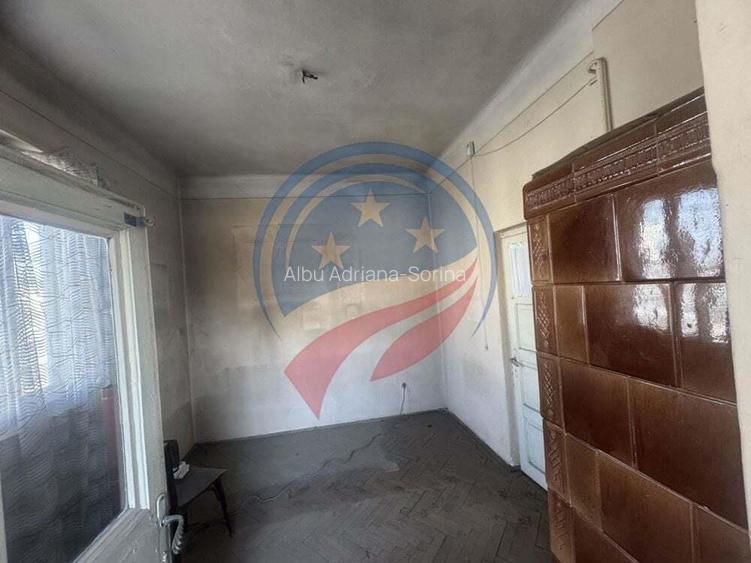 Casa zona Liceul Brancusi