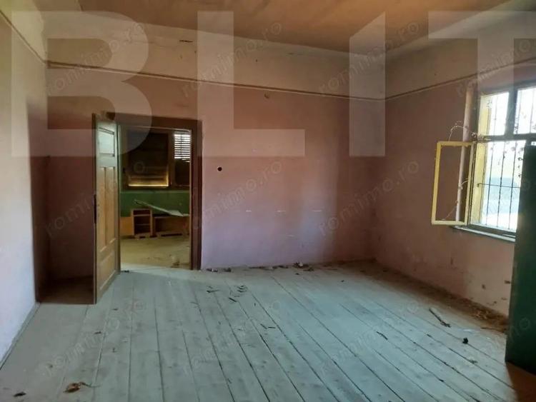 Vand casa ce necesita revonare la Zgribesti nr 100 strada Principala 1 hectar - 3