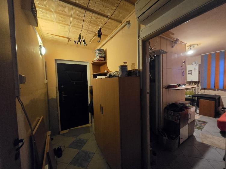 Garsoniera dubla 30mp centrala -Auchan Titan, Bd. 1 Decembrie - 5