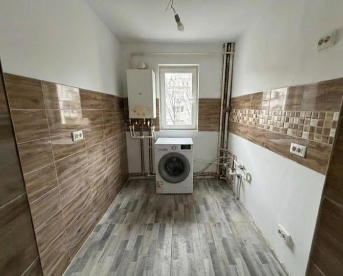 VANZARE APARTAMENT 2 CAMERE - ETAJ 3 - MIRCEA CEL BATRAN - 4