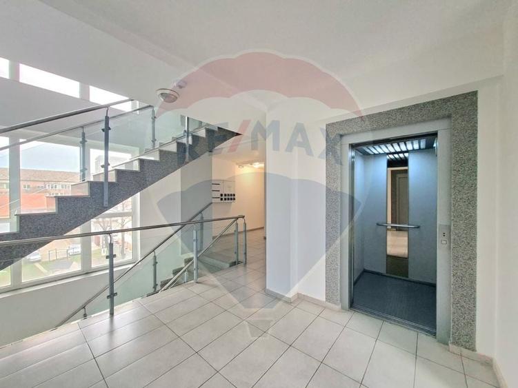 Apartament 2 camere de închiriat – Bloc Via Romana, etaj 2 - 16