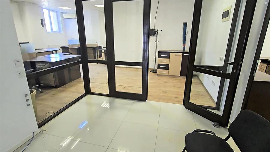 Spatiu de Birouri 180 mp Suceava Zona Metro De Vanzare - 10