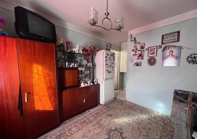 Apartament 3 camere,zona Liceul-Auto - 2