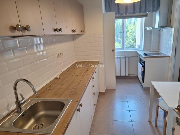 Apartament 2 camere, decomandat,etaj 3,Zodiac-Sat Vacanta
