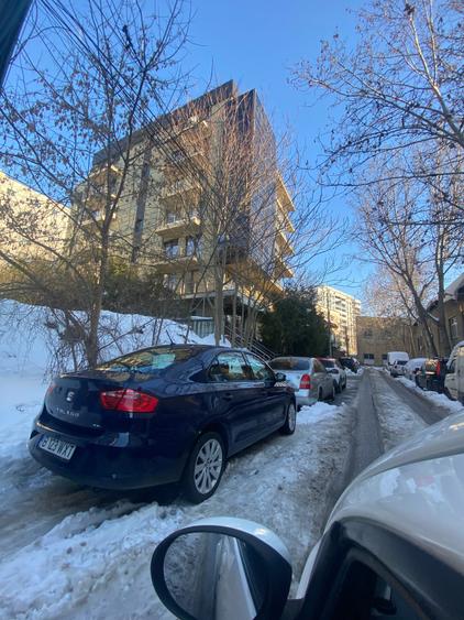 Apartament 4 camere bloc boutique si terasa de 25m - 53