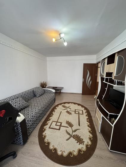 Inchiriere apartament 2 camere – Zona 9 Mai / Registrul Comertului - 6