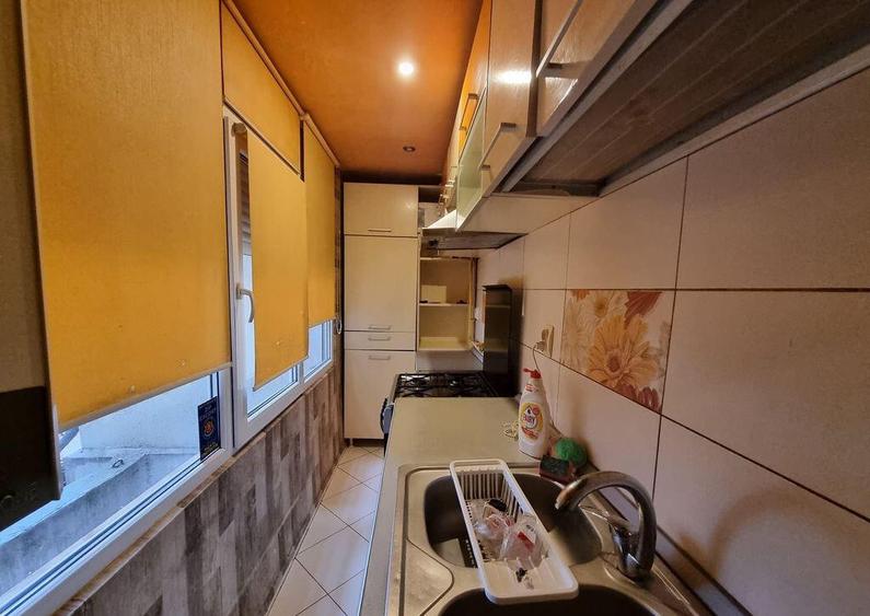 Soveja eden-apartament 4 camere decomandat etaj 1 - 8