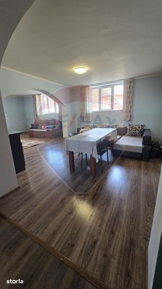 Casă cu 5 camere cu Teren 1375 Mp în Dârlos