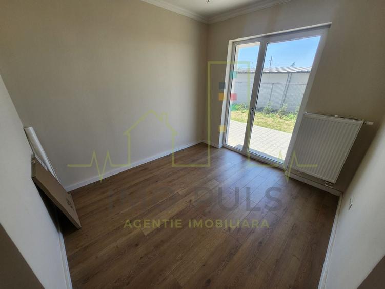 Case insiruite sau apartamente cu gradina. Giroc langa DAF. - 3