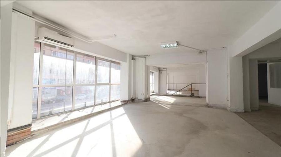 Spatiu comercial 465 m Central - Gara - 8