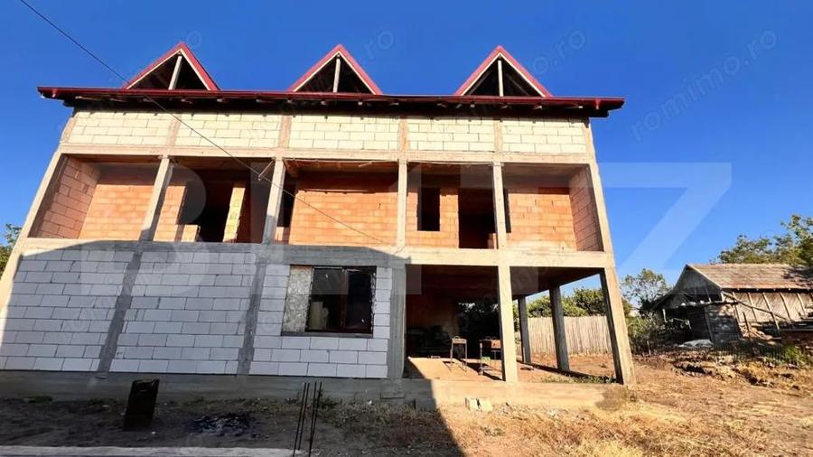 Doua case, spatiu comercial, casa tip pensiune Goicea Dolj - 13