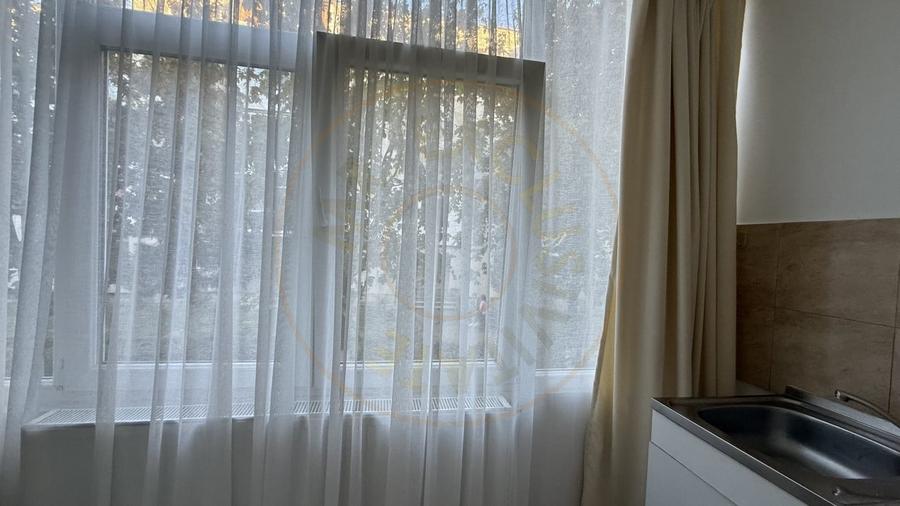 Garsoniera decomandata Pitesti -Gavana! - 6