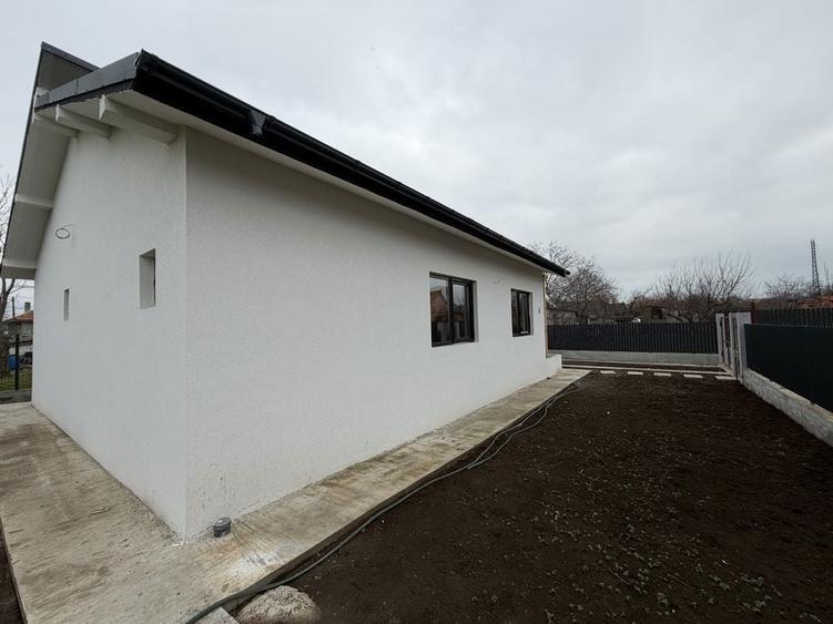 Casa de vanzare in Corbu !!! - 2