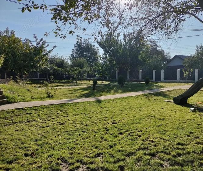 Casa de inchiriat Aroneanu- 5 camere, 2 bai, 1000 mp curte amenajata, panouri fotovoltaice; - 9